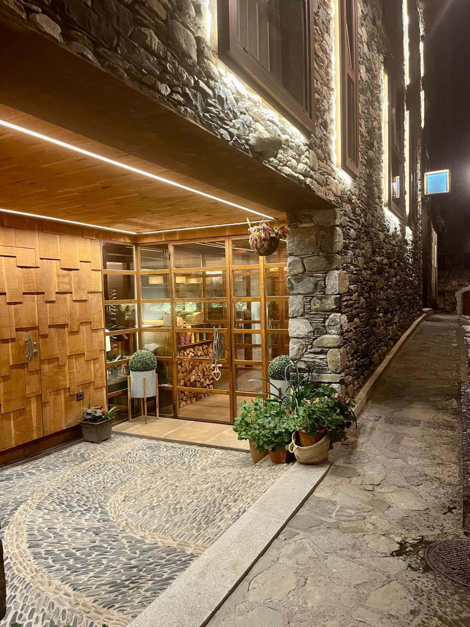Hotel Boutique La Neu Benasque Exterior photo