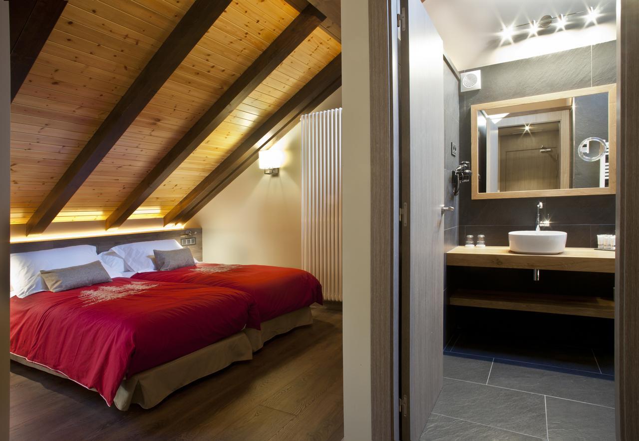 Hotel Boutique La Neu Benasque Exterior photo