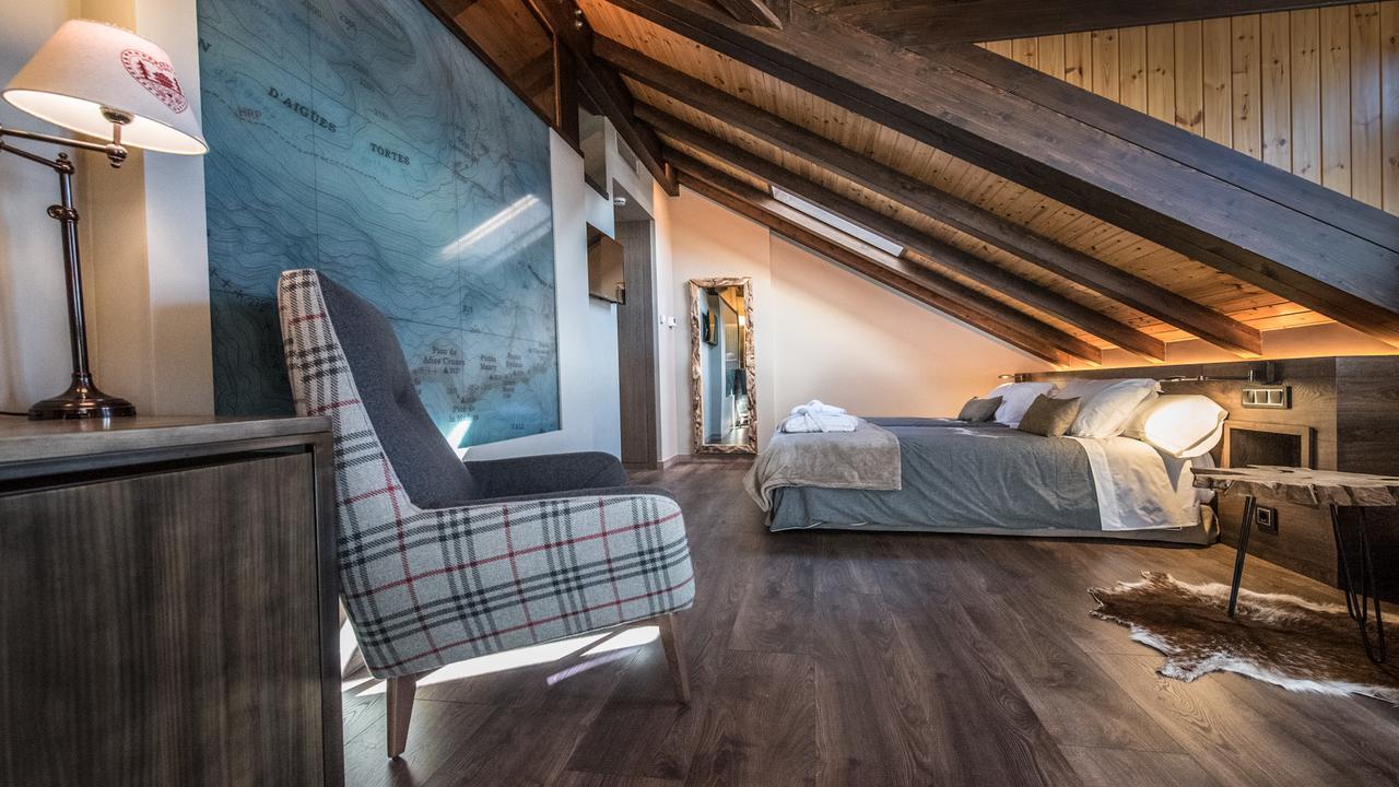 Hotel Boutique La Neu Benasque Exterior photo